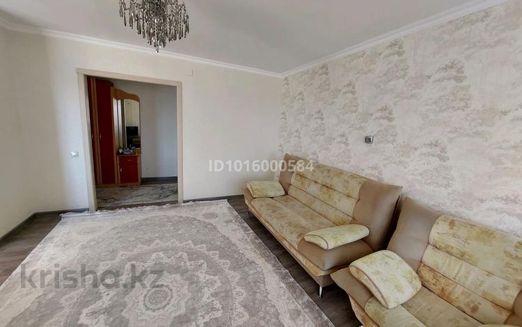 3-комнатная квартира · 71 м² · 5/9 этаж, проспект Абая 164 — Аль-Фараби, ЦУМ (ком услуги, интернет включено) за 300 000 ₸ в Костанае — фото 2