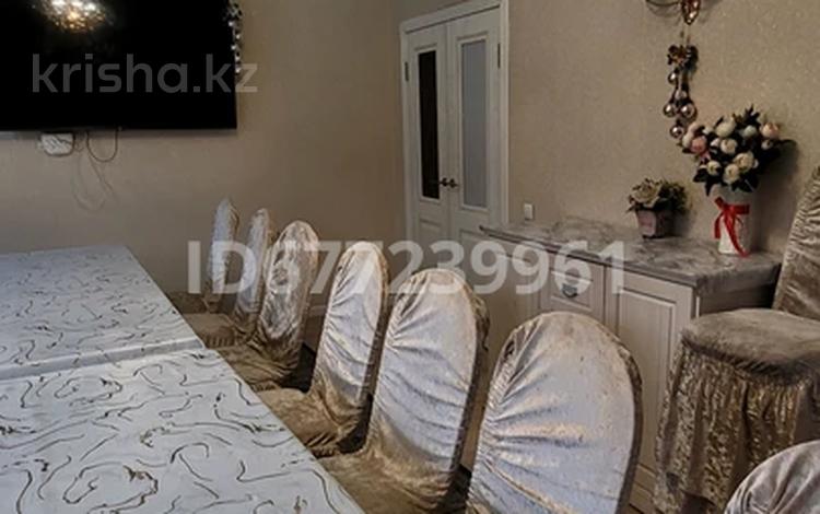 Дом · 6 комнат · 240 м², мкр Акбулак, улица Сарытогай 17 за 75 000 ₸ в Алматы, Алатауский р-н — фото 96
