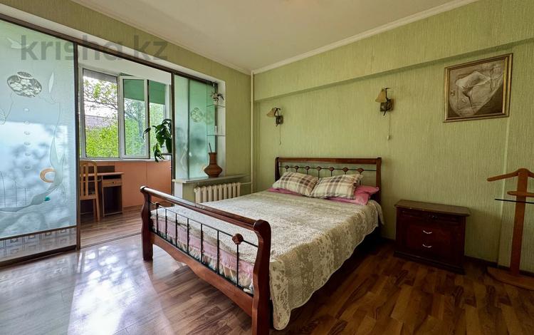 2-бөлмелі пәтер · 75 м² · 4/8 қабат, Панфилова 80 — Гоголя, бағасы: 360 000 ₸ в Алматы, Алмалинский р-н — фото 2