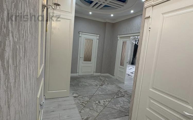 4-комнатная квартира · 140 м² · 4/11 этаж, 16-й мкр 57 за 47 млн ₸ в Актау — фото 4
