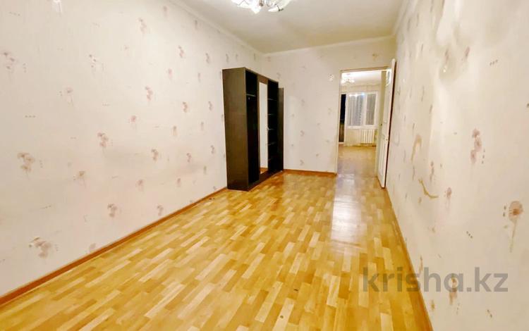 2-комнатная квартира, 46 м², 2/5 этаж, Самал за 13.2 млн 〒 в Талдыкоргане, мкр Самал — фото 2