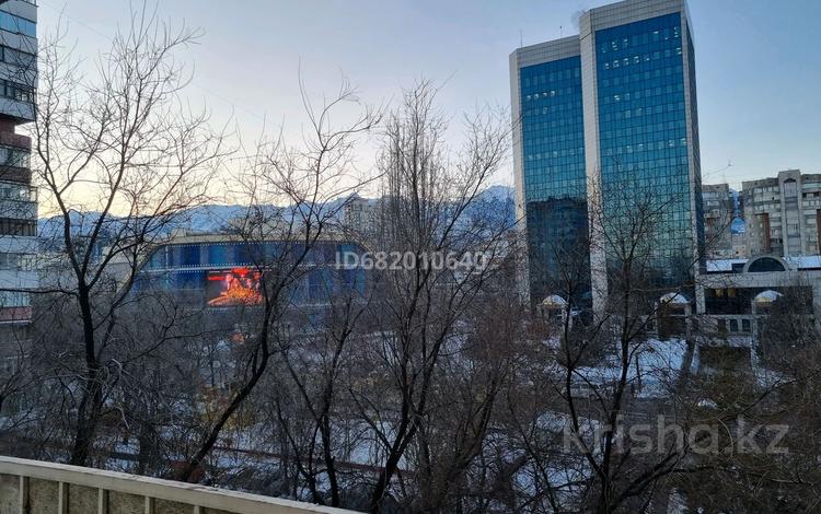 1-бөлмелі пәтер · 40 м² · 5/12 қабат, мкр Самал-1 23, бағасы: 320 000 ₸ в Алматы, Медеуский р-н — фото 11