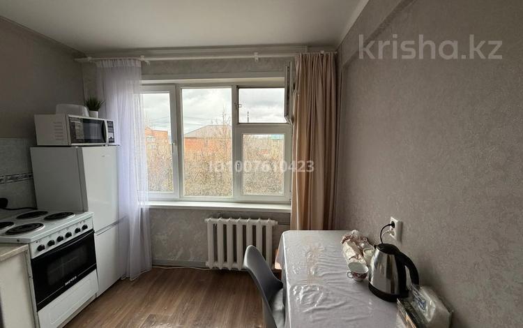 1-комнатная квартира · 33.1 м² · 2/5 этаж, Сатпаева 17/2 — Рядом с гипермаркетом А-Store за 150 000 ₸ в Усть-Каменогорске — фото 2