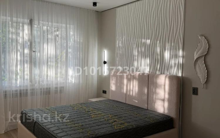 1-комнатная квартира · 41 м² · 2/5 этаж, мкр Айнабулак-4 за 250 000 ₸ в Алматы, Жетысуский р-н — фото 2