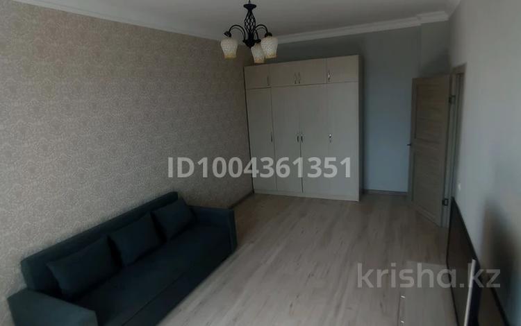 1-комнатная квартира · 45 м² · 10/16 этаж, Кошкарбаева — Байтурсынова за 210 000 ₸ в Астане, Алматы р-н — фото 2