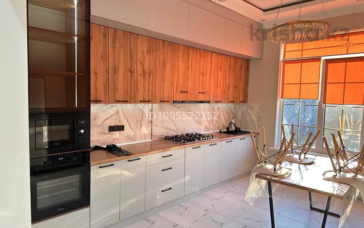 Отдельный дом · 4 комнаты · 165 м² · 8 сот., Фрунзе 43/1 за 600 000 ₸ в Конаеве — фото 2