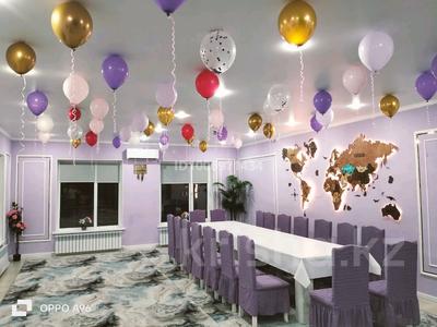 Дом · 5 комнат · 250 м², мкр. Зачаганск пгт — Кирпичный завод за 70 000 〒 в Уральске