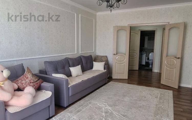 2-комнатная квартира · 57 м² · 9/10 этаж, Улы Дала 67, 69, 15, 15/1, 17, 17/1, 2, 4, 6, 40 — Аль Фараби за 38 млн 〒 в Астане, Есильский р-н — фото 2