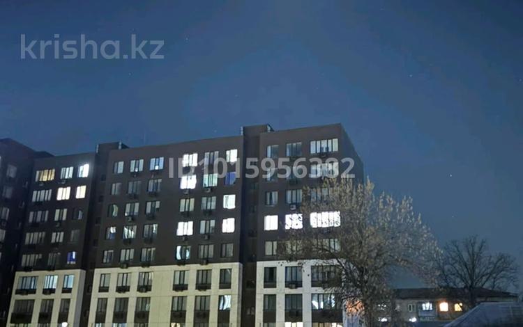 2-комнатная квартира · 64 м² · 9/9 этаж, Гагарина 24а за 250 000 ₸ в Шымкенте, Туран р-н — фото 2