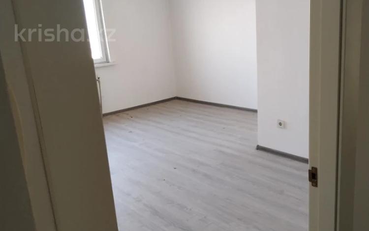 2-бөлмелі пәтер · 84 м² · 15/15 қабат, Толе би 273/5, бағасы: 42 млн ₸ в Алматы, Алмалинский р-н — фото 2