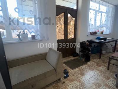 Отдельный дом · 5 комнат · 200 м² · 8 сот., Тилемиса 22А — Возле футбольного стадиона за 350 000 〒 в Жалпаксае
