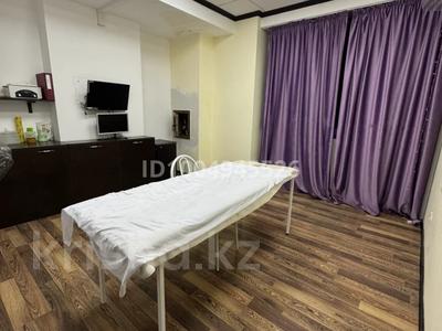 Офисы, салоны красоты, фитнес и спорт, студии · 250 м² за 160 000 〒 в Актау, 17-й мкр