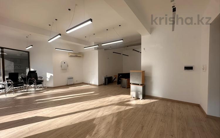 Кеңселер, кабинеттер және жұмыс орындары, студиялар · 185 м², бағасы: 1.6 млн ₸ в Алматы, Медеуский р-н — фото 2