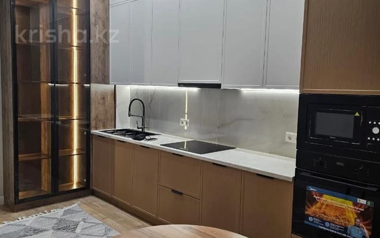 2-комнатная квартира · 70 м² · 10/16 этаж, Абая 165 — Тургут Озала за 500 000 ₸ в Алматы, Алмалинский р-н — фото 2