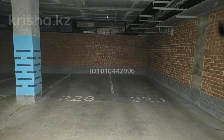 Паркинг · 15 м² · Кабанбай батыра 38/1, 38/2, 38/3, бағасы: 2.7 млн ₸ в Астане, Есильский р-н — фото 3