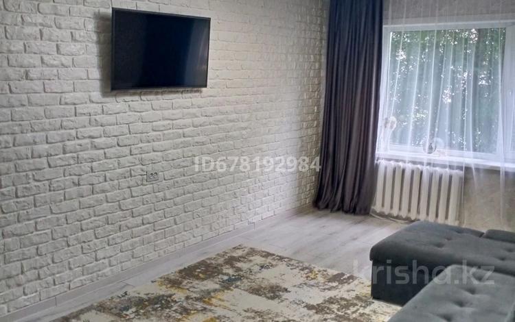 2-комнатная квартира, 46 м², 1/5 этаж, Рахимова за 16 млн 〒 в Петропавловске — фото 2