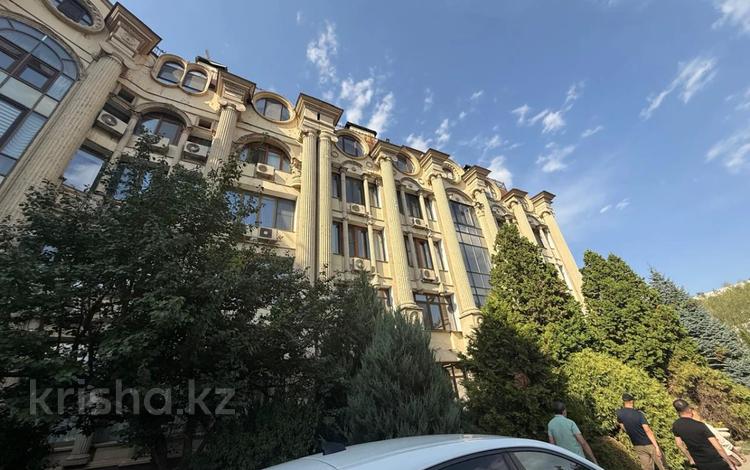 4-комнатная квартира · 204.7 м² · 2/4 этаж, мкр Сулусай, Омаровой 23 за 165 млн ₸ в Алматы, Медеуский р-н — фото 2