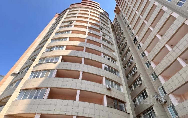 8-бөлмелі пәтер · 320 м² · 16/17 қабат, Бактыгерея Кулманова 1а, бағасы: 200 млн ₸ в Атырау — фото 24