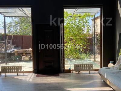 Отдельный дом · 2 комнаты · 80 м² · 2 сот., мкр Таусамалы, Кулболды 7А — Ясауи за 52 млн 〒 в Алматы, Наурызбайский р-н