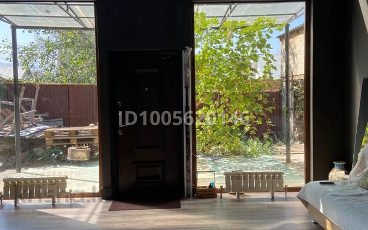 Отдельный дом · 2 комнаты · 80 м² · 2 сот., мкр Таусамалы 7А — Ясауи за 50 млн 〒 в Алматы, Наурызбайский р-н — фото 2