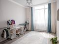 3-комнатная квартира · 73 м² · 14/15 этаж, Кошкарбаева 13 за 48 млн ₸ в Астане, Сарайшык р-н — фото 9