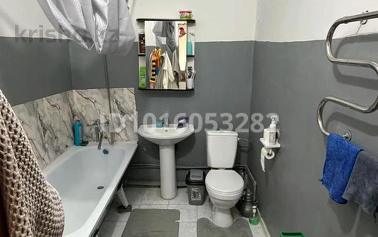 1-комнатная квартира · 42 м² · 2/5 этаж, мкр Саялы за 160 000 ₸ в Алматы, Алатауский р-н — фото 2