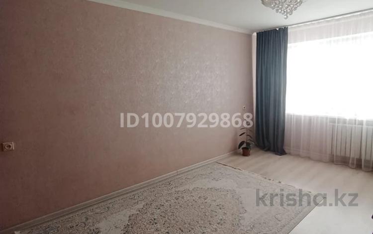 3-комнатная квартира · 65 м² · 5/5 этаж, мкр 5, Есет Батыра 168 за 14 млн ₸ в Актобе — фото 2