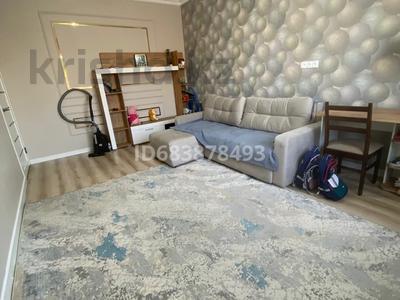 Продажа квартир в Алматы: 2-комнатная квартира · 60.9 м² · 8/9 этаж, мкр Жетысу-2 за 42 млн 〒 2-комнатная квартира · 60.9 м² · 8/9 этаж, мкр Жетысу-2 за 42 млн 〒 в Алматы, Ауэзовский р-н