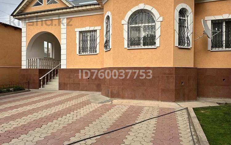 Отдельный дом · 6 комнат · 240 м² · 12 сот., Шуакты 28 за 60 млн 〒 в Шымкенте, Туран р-н — фото 12