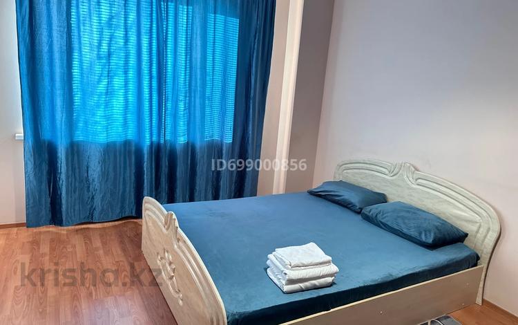 1-бөлмелі пәтер · 100 м² · 3/9 қабат, мкр 12 49 — 12 мкн - ТД Аида - Анвар - Дина супермаркеты, бағасы: 10 000 ₸ в Актобе — фото 9