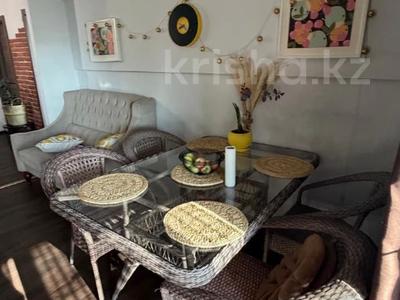 4-комнатная квартира · 89 м² · 5/5 этаж, Абдуллы Розыбакиева за 75 млн ₸ в Алматы, Алмалинский р-н