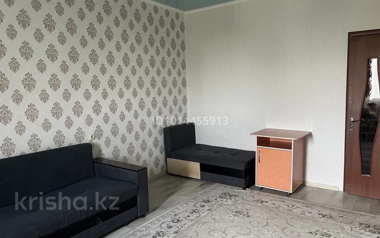 1-комнатная квартира · 40 м² · 8/9 этаж, мкр Аксай-3 5 — Толе би момышулы за 200 000 ₸ в Алматы, Ауэзовский р-н — фото 2