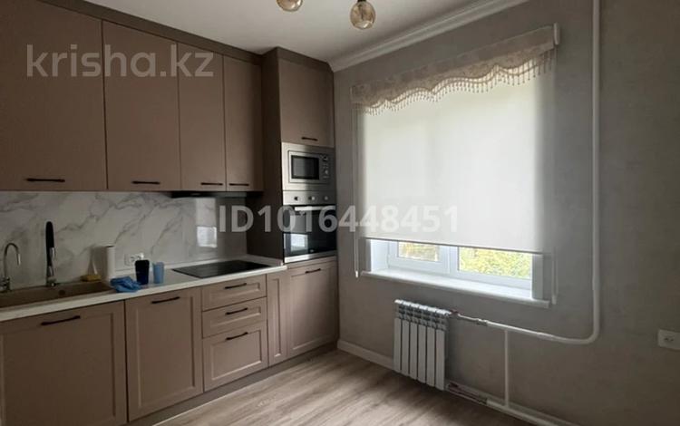 3-комнатная квартира · 75 м² · 2/9 этаж, Оралхан Бөкей 41 за 250 000 ₸ в Усть-Каменогорске — фото 2