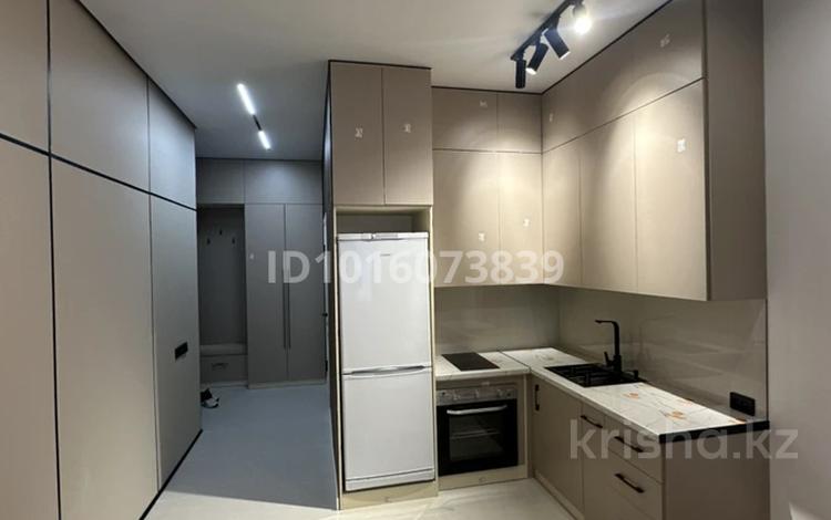 1-комнатная квартира · 40 м² · 7/12 этаж, мкр Акбулак, Момышулы 100 за 220 000 ₸ в Алматы, Алатауский р-н — фото 2