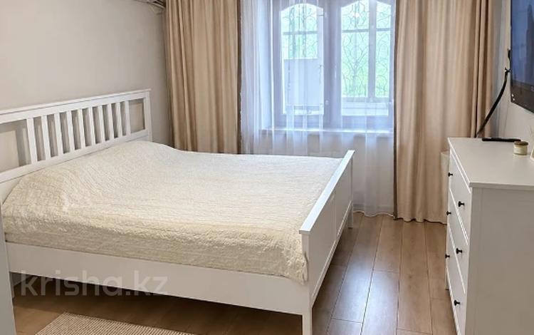 2-бөлмелі пәтер · 51 м² · 1/5 қабат, 4 ш/а, бағасы: 17 млн ₸ в Уральске, мкр 4 — фото 2
