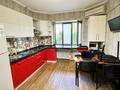 3-комнатная квартира · 70 м² · 1/5 этаж, Назарбаева — Макатаева за 380 000 〒 в Алматы, Медеуский р-н — фото 6