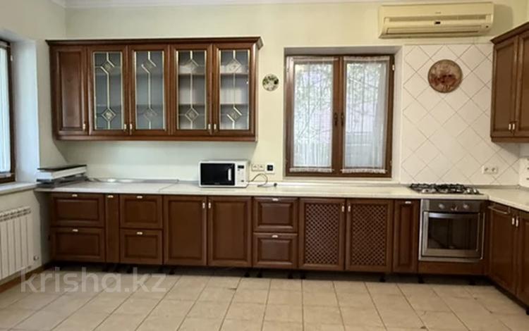 Отдельный дом · 4 комнаты · 260 м² · 10 сот., Фонвизина 26 за 1.7 млн ₸ в Алматы, Медеуский р-н — фото 3
