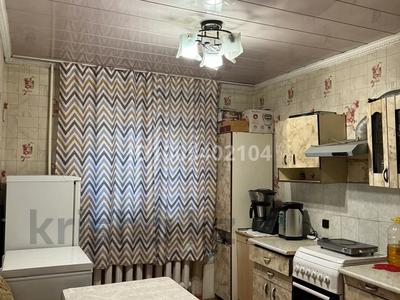 4-комнатная квартира · 81.5 м² · 2/5 этаж, Керамическая 78А за 27 млн 〒 в Караганде, Казыбек би р-н