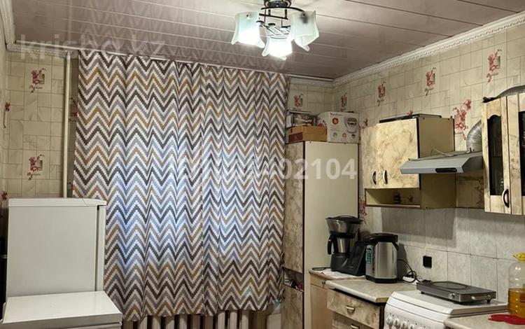 4-комнатная квартира · 81.5 м² · 2/5 этаж, Керамическая 78А за 27 млн 〒 в Караганде, Казыбек би р-н — фото 2