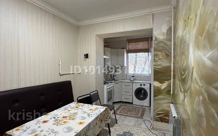3-комнатная квартира · 70 м² · 2/5 этаж, 15-й мкр за 20 000 ₸ в Актау — фото 2