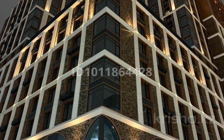 4-комнатная квартира · 135.87 м² · 14/22 этаж, ул. Бухар Жырау 20Б за 180 млн ₸ в Астане, Есильский р-н — фото 2
