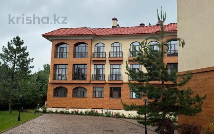6-комнатная квартира · 255 м² · 1/3 этаж, мкр Горный Гигант, Тайманова за 280 млн ₸ в Алматы, Медеуский р-н — фото 16
