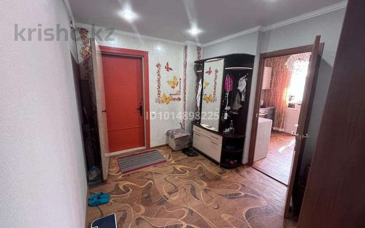 3-комнатная квартира · 67 м² · 4/5 этаж, мкр 4 18 за 22.5 млн ₸ в Уральске — фото 2