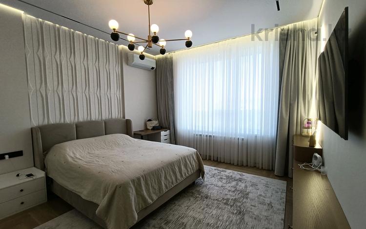 4-бөлмелі пәтер · 163 м² · 14/17 қабат, Жарокова 218 — Угол Утепова, бағасы: 230 млн ₸ в Алматы, Бостандыкский р-н — фото 76