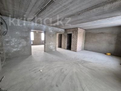 3-бөлмелі пәтер · 83 м² · 1/6 қабат, Майкудук, Мкр Голубые пруды 3/3, бағасы: ~ 25.4 млн ₸ в Караганде, Алихана Бокейханова р-н