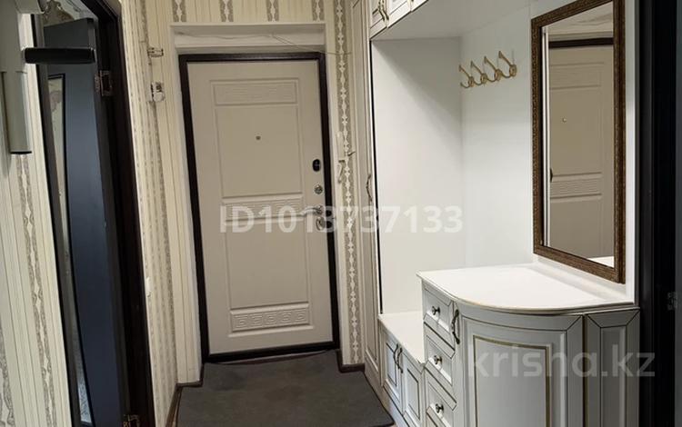 3-бөлмелі пәтер · 60 м² · 2/5 қабат, Абая 1, бағасы: 18 млн ₸ в Хромтау — фото 2