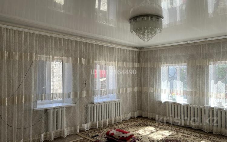 Отдельный дом · 3 комнаты · 126 м² · 126 сот., мкр Жилгородок за 15 млн ₸ в Актобе — фото 2