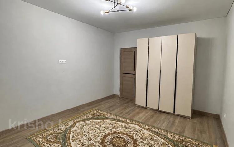 3-бөлмелі пәтер · 114 м² · 5/6 қабат, Алтын орда ш/а. 17г, бағасы: 30 млн ₸ в Актобе, мкр. Алтын орда — фото 5