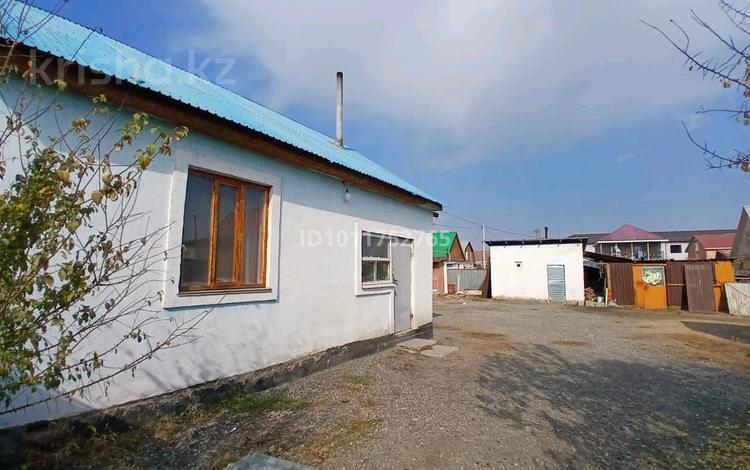Отдельный дом · 3 комнаты · 60 м² · 6 сот., Богенбай батыр 6 за 17 млн ₸ в  — фото 2