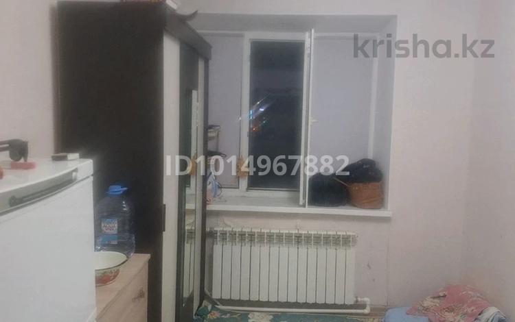 1-бөлмелі пәтер · 11 м² · 3/5 қабат, 2 ш/а., мкр 8 Гришина 72 /105, бағасы: 3 млн ₸ в Актобе — фото 2